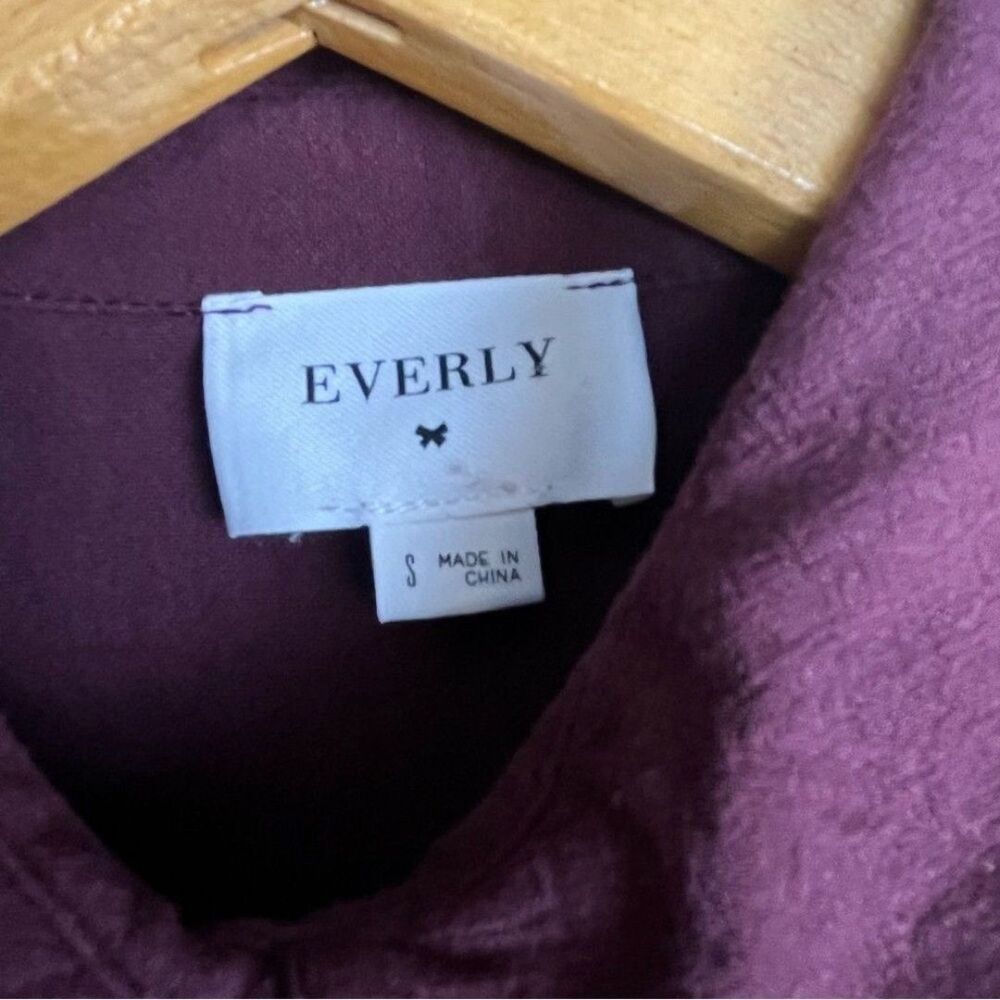 Everly Maroon Button Down Blouse Small - image 4